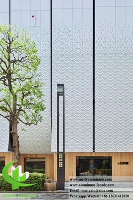 Guter Preis Außenseitige Metallschirm-Pulverbeschichtete weiße Aluminiumperforierende Bleche Online