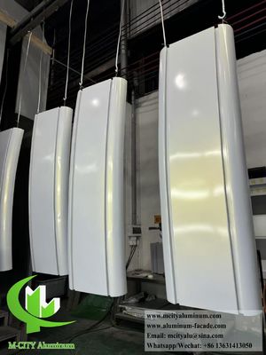 Guter Preis Hyperbolische Metallfassaden Doppelkurvenplatten Festes Aluminium Online