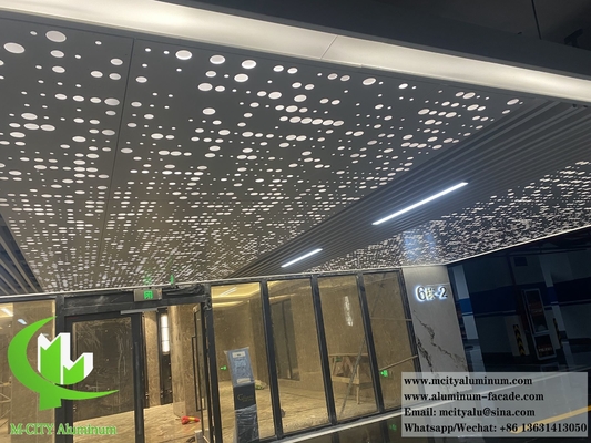 Perforierte Metalldecke Aluminiumfolie Dauerstoff mit LED-Licht Modernes Design