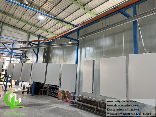 Aluminiumperforierte Fassade mit einer Dicke von 1,5-20 mm, Pulverbeschichtung und Oberflächenbehandlung mit PVDF
