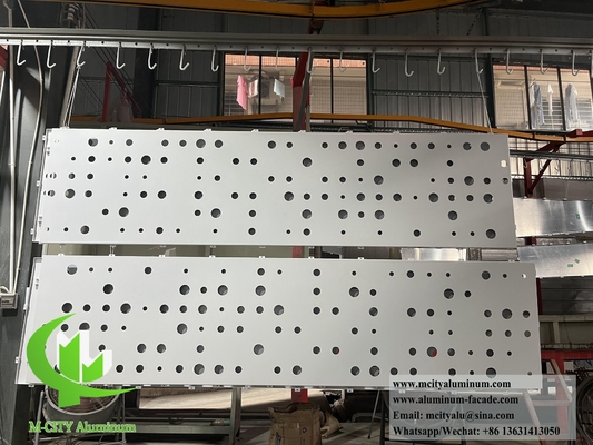 Perforierte Aluminiumfassade mit hoher Wetterbeständigkeit in unterschiedlicher Größe