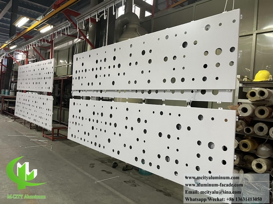 Perforierte Aluminiumfassade mit hoher Wetterbeständigkeit in unterschiedlicher Größe