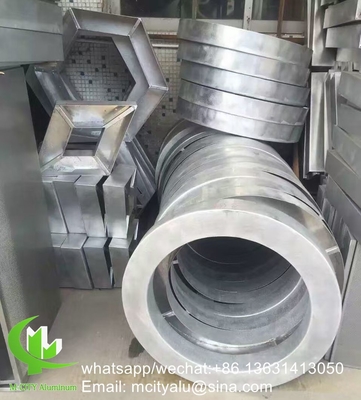 auf Wunsch gefertigte Aluminiumverkleidung mit Perforationsloch für Fassadenvorhang