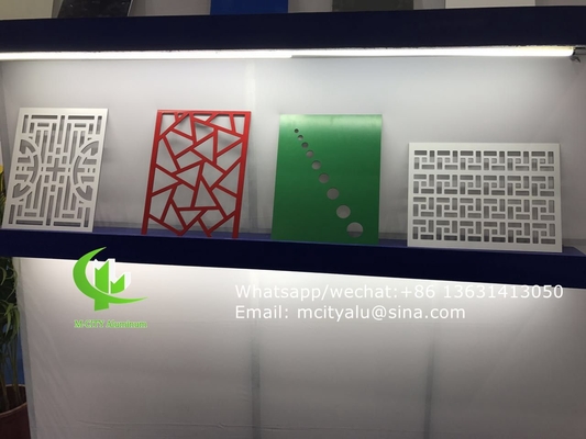 Auf Wunsch gefertigt Aluminium-Punching-Panel für Fassadenvorhang mit einer Dicke von 2,5 mm