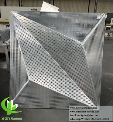 Dreieck 3D-Metallwandverkleidung Aluminiumbildschirmfassadensystem