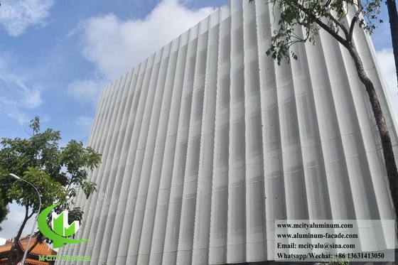 Architektonisches Perforationssystem für Metallfassaden