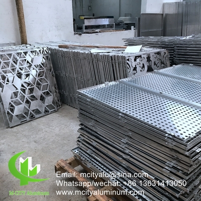 Aluminiumperforierte Platte Aluminiumfassadenwandplatte Verkleidungsplatte mit Halterung für Außengebäude