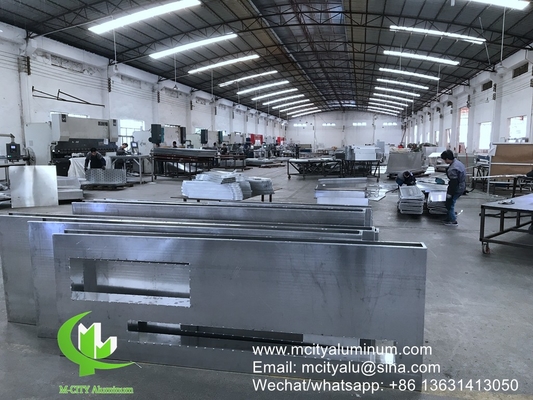 Aluminiummassivplatte Aluminiumfassadenwandplatte Verkleidungsplatte mit Klammerbiege