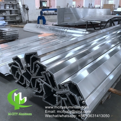 Einzelpaneel aus Aluminium, Massivpaneel aus Aluminium, Wandpaneel für die Fassade, Verkleidungspaneel mit Halterung