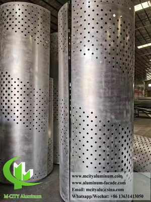 Metallkolonnen Verkleidung Aluminiumplatten Perforationsmuster mit LED-Licht