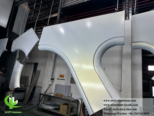Hyperbolische Aluminiumplatten mit doppelt gekrümmter Metallfassade