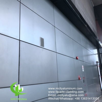 AUDI TERMINAL Fassade Perforierte Wandverkleidung Metall-Aluminiumplatte