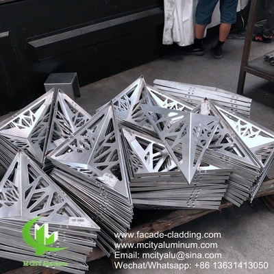 Pulverbeschichtete weiße Fassadenverkleidung aus Metall-Aluminiumfolie für die Außenverkleidung von Fassaden