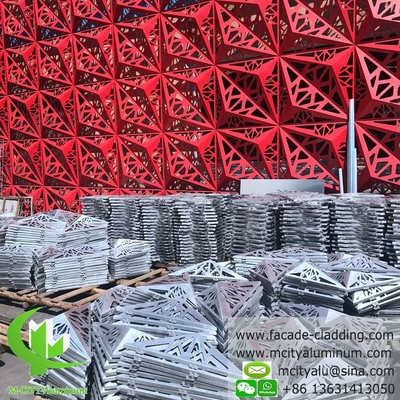 CNC-Schnitzplatten aus Fluorkohlenstoffperforierter Aluminiumplatte Vorhangwand Aluminiumplatte für Fassadenverkleidung