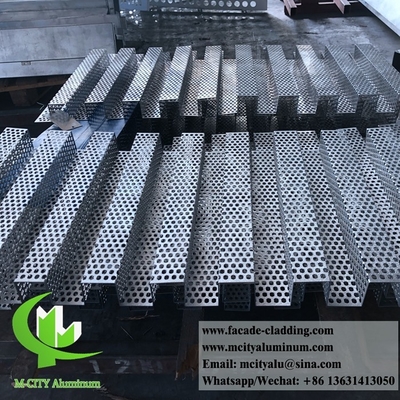 China 3003 3mm Metall-Aluminium-Plattform Pulver beschichtet Aluminiumplatte Vorhangwand für Fassadenverkleidung