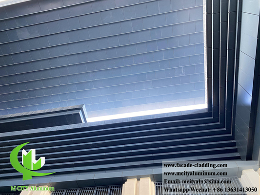 Außen-Aluminium-Decken-Metallplatten für Wanddekoration Größe Farbe kann angepasst werden