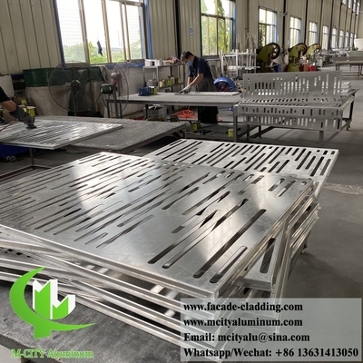 Hohle cnc-gravierte Metallverkleidungsplatten Aluminiumfassaden für Gebäudewanddekoration