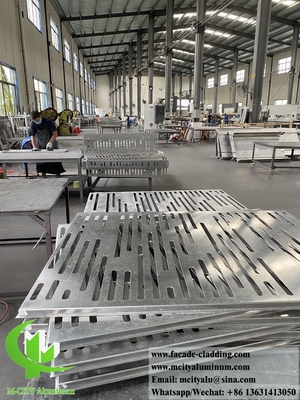 Perforierte Metallplatten aus Aluminiumblech für Fassaden mit Holzkornfarbe