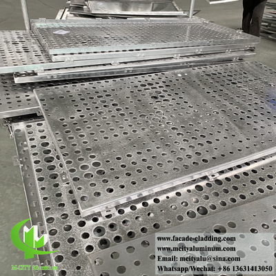 Außenverkleidung aus Aluminiumblech mit Perforationsmuster, mit runden Löchern, pulverbeschichtet pvdf