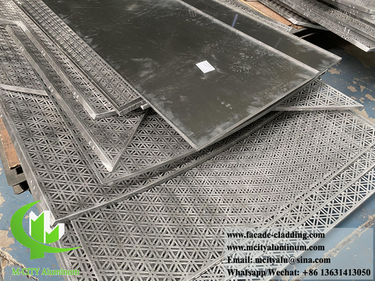 Architektonische Aluminiumverkleidung PVDF Goldfarbe Metallbildschirm Dauerhafte Oberfläche Rostfeste Feuerfest Klasse 1