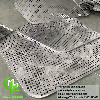 Perforierte goldfarbene Metallplattenfassadensystem aus Aluminiumlegierung 3 mm Dicke PVDF-Farbe