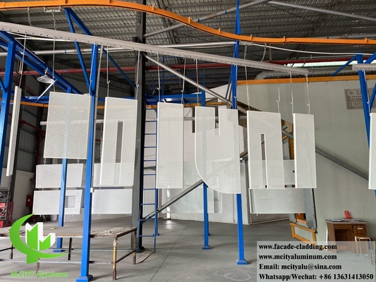 Perforierbares Metallschirm Aluminiumblech für Gebäudewandverkleidung PVDF Weißfarbe 20 Jahre Garantie