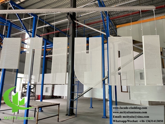Perforierbares Metallschirm Aluminiumblech für Gebäudewandverkleidung PVDF Weißfarbe 20 Jahre Garantie