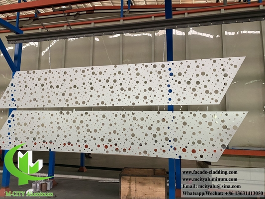 Perforierbares Metallschirm Aluminiumblech für Gebäudewandverkleidung PVDF Weißfarbe 20 Jahre Garantie