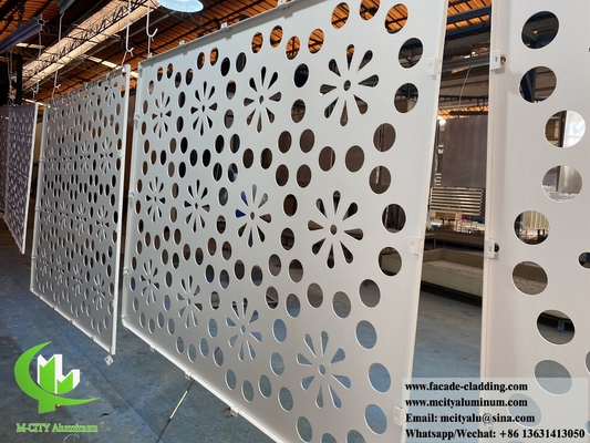 Architektonische Feste Aluminiumverkleidung 3 mm Dicke Pulver beschichtet Weißfarbe Rostfeste