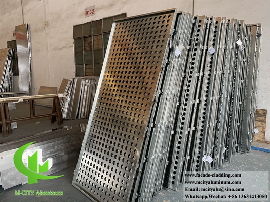 Ausgedehnte Metallnetze Aluminium Verkleidung PVDF Goldfarbe Decken Dekoration