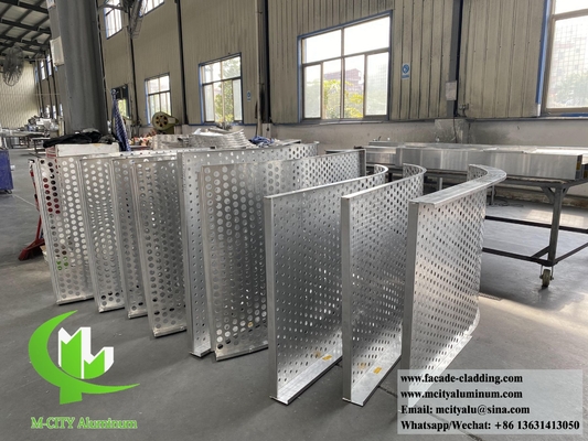 Ausgedehnte Metallnetze Aluminium Verkleidung PVDF Goldfarbe Decken Dekoration