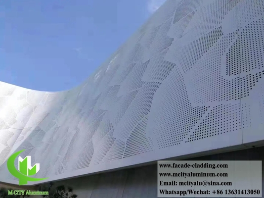 Perforierte Metallbeschichtung Fassaden System 3 mm Dicke PVDF Sliver Aluminium-Bildschirme