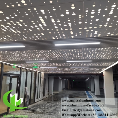 3D-Metalldecken Aluminiumplatten mit Perforationsmustern Innendeckendekoration