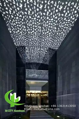 Guter Preis 2 mm Dicke PVDF-Farbe Aluminium-Laser-Schnitt-Platte für Decorationsdecken und Perforations-Aluminium-Fassade Online