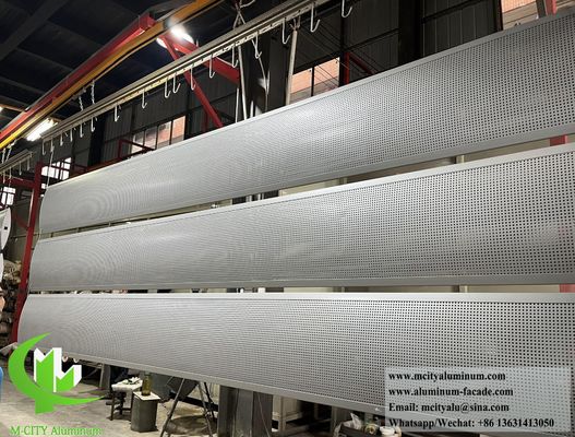 Guter Preis 3 mm Dicke Pulver beschichtet Architektur Aluminium Panel mit anpassbarem Perforated Louver Schattierung Design Online