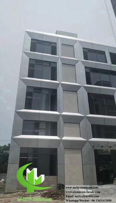 Guter Preis Pulverbeschichtete Aluminiumfassadenbeschichtung mit anpassbaren RAL-Farben für wetterbeständige Gebäudeaußenräume Online