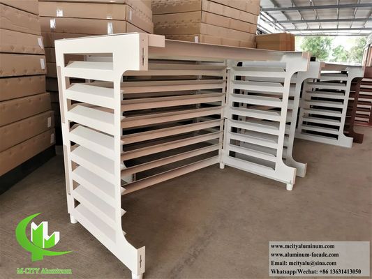 Guter Preis Pulverbeschichtete Aluminium-Klimaanlagenabdeckung mit kundenspezifischen Größen und UV-Schutz für Klimaanlagen im Freien Online