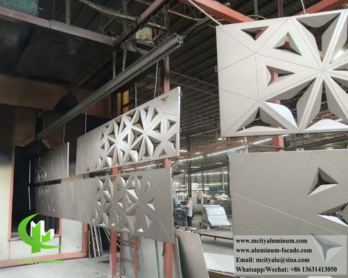 Guter Preis 5052 Aluminiumlegierung Perforierter Aluminiumbeschichtung mit PVDF-Beschichtung und 35-45% offener Fläche Online