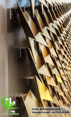 Guter Preis Goldfarbene pulverbeschichtete Aluminium-Verkleidungsplatte mit anpassbarem Design für Gebäudefassaden Online