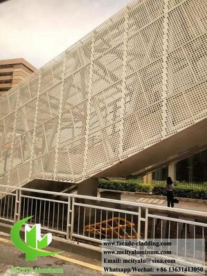 Guter Preis Perforierte Aluminiumfassade mit PVDF 15-Jahres-Garantie CNC-Laserschnitt und beliebige RAL-Farbe Online